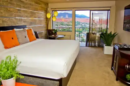 Inn on the Cliff - 18