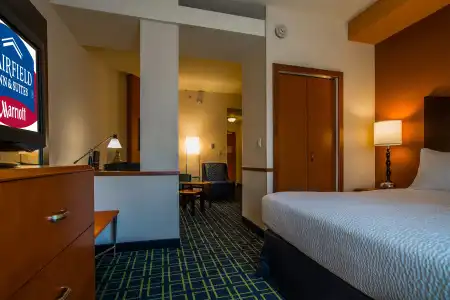 TownePlace Suites by Marriott Venice - 33