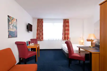 ACHAT Stuttgart Zuffenhausen - 76