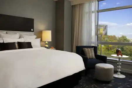 Renaissance Arlington Capital View - 66