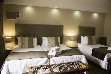 Hilltop Guesthouse - 10