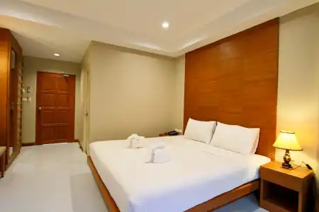 Good Nice Patong - 23