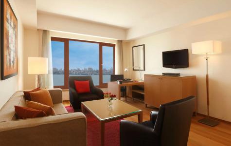 Trident, Nariman Point, Mumbai - 74