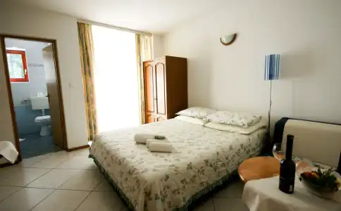 Apartments and Rooms Degra - 99