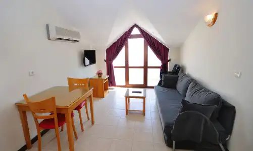 Fora Apart - 81