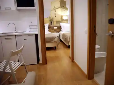 Lisbon Style Guesthouse - 71