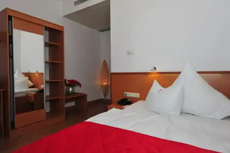 ArtAmbassador Wiesbaden - Free Parking - 29