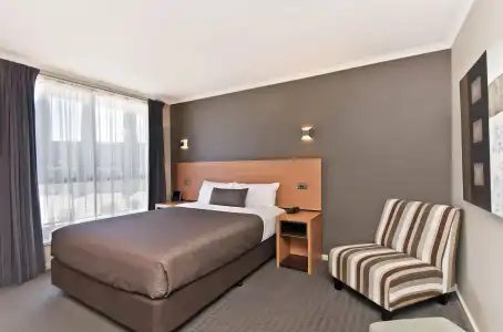 Comfort Inn On Raglan - 76