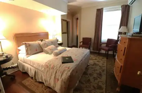 Inn at 835 Boutique - 13