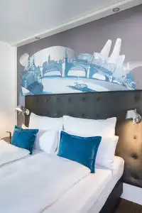 Motel One Basel - 39