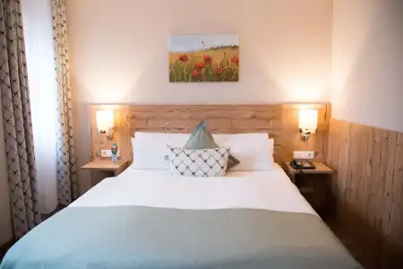 & Restaurant Zum Reussenstein - 4