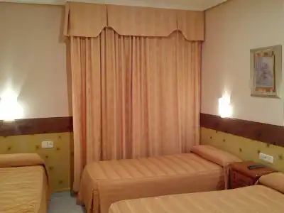 Hostal Toledo - 49