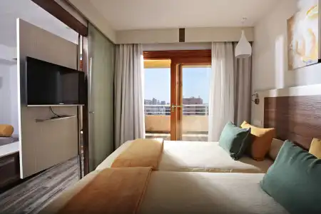 Sandos Benidorm Suites - 46