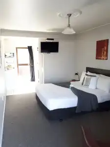 Albatross Motel - 146