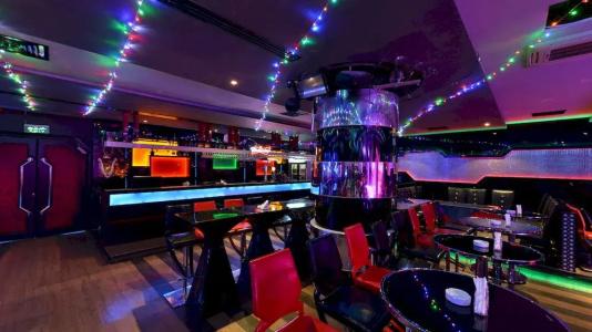 Grand Astoria - 2