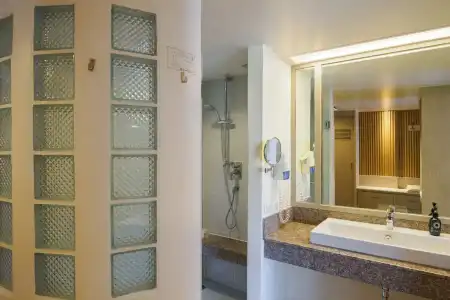 Katathani Phuket Beach Resort - 42