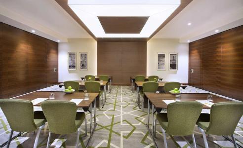 Hilton Garden Inn Dubai Al Muraqabat - Deira - 22