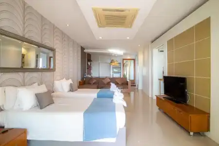 Royal Beach View Suites - 7