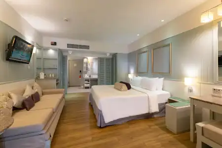 Katathani Phuket Beach Resort - 6