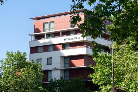 Doubletree by Hilton Paris Boulogne - 1