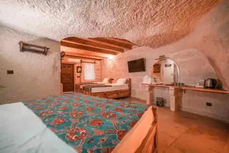 Zeus Cave Suites - 79