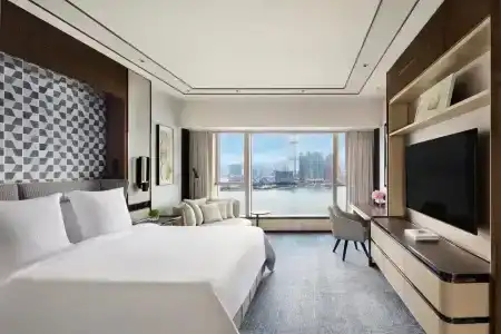 Four Seasons - 18