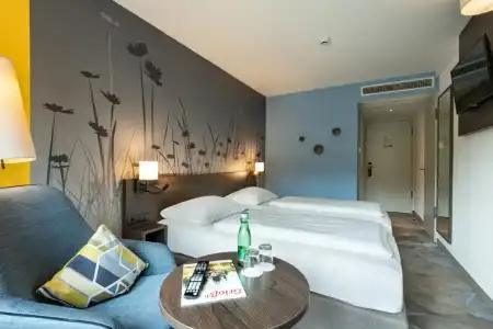Hwest Hall - 3