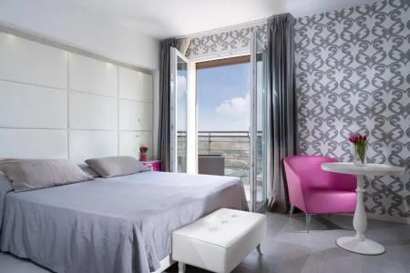 ApartSheila - 43