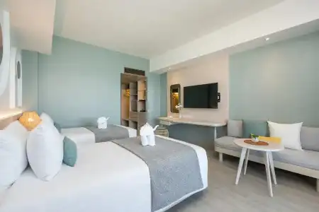Cosy Beach - 100