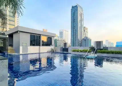 Eleven Bangkok - 24