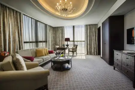 Bab Al Qasr - 72