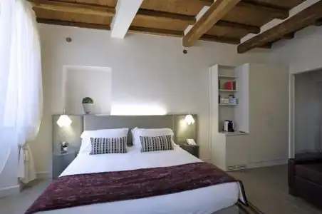 Trevi Palace Luxury Inn - 25