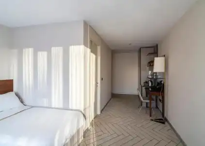 Upsuites - 53