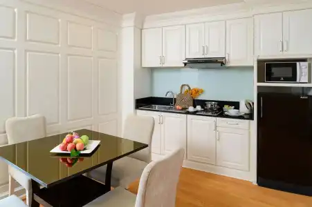 Kingston Suites - 43