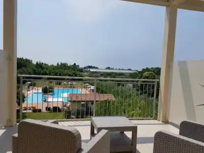 Bella Lazise - 53