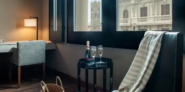 Grand Central, Small Luxurys - 52