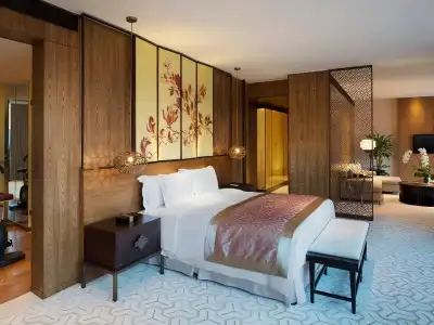 HUALUXE Shanghai Twelve at Hengshan by IHG - 60