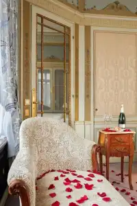 Raphael - 83