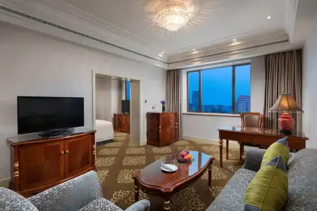 Crowne Plaza Shanghai Nanjing Road by IHG - 14