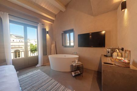 Casa Nostra Luxury Suites - 77