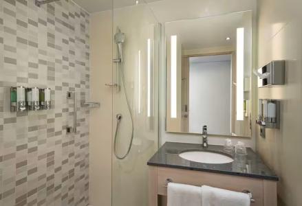 Hampton by Hilton - 24