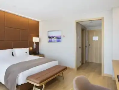 DoubleTree by Hilton Istanbul-Avcilar - 40
