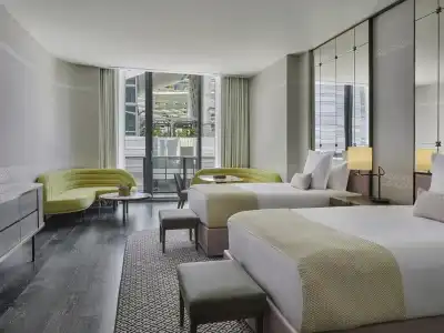 SLS LUX Brickell - 43