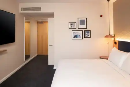 Hilton Garden Inn Bristol City Centre - 10