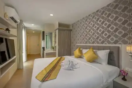 Splendid Sea View Resort - 12