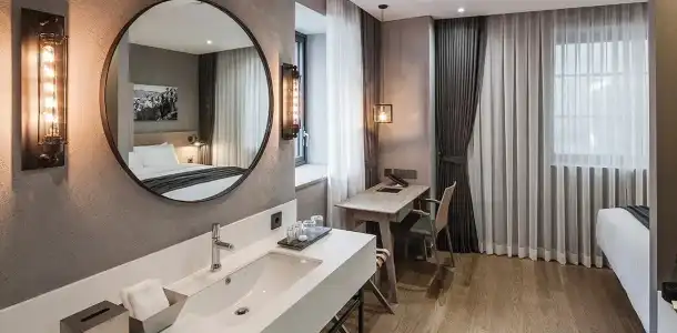 Hotel28 Myeongdong - 64