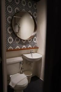 Check Inn @ Little India - 36