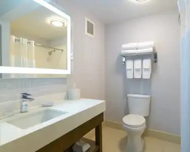 Courtyard by Marriott Old Town - 10