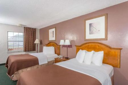 Howard Johnson by Wyndham Ft. Myers FL - 47