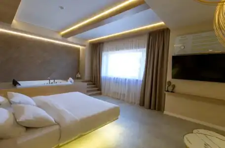 Kamarooms Business & Spa - 77